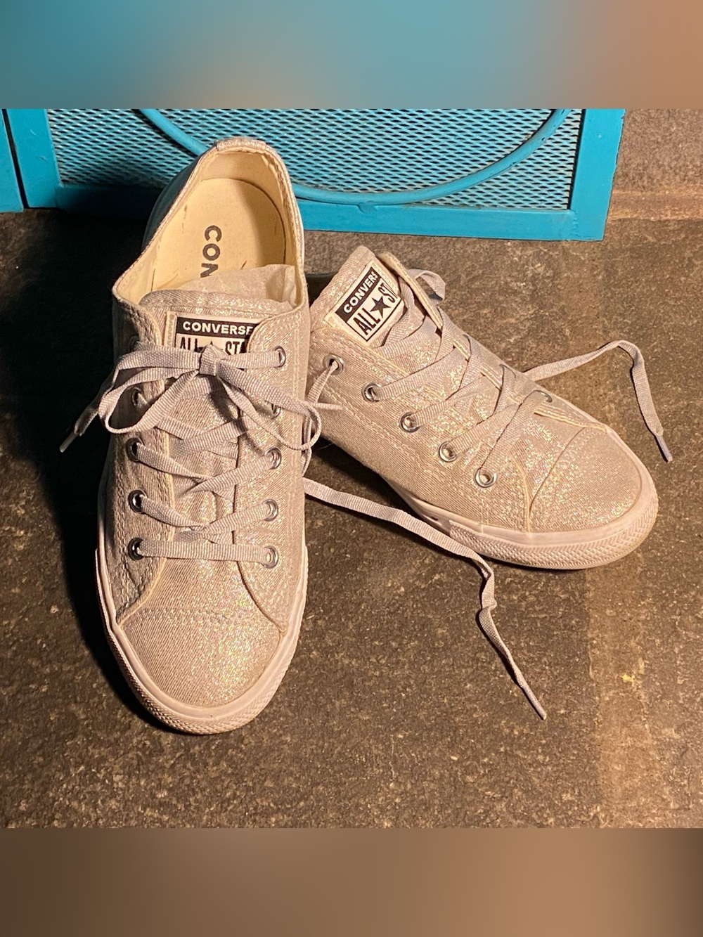 Cute like new CONVERSE ALL STAR sneakers,silver sparkles and laces, 7